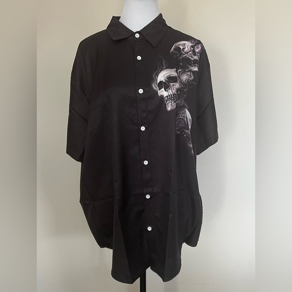 Other - Men’s Retro Dark Style Print Button Down Shirt NWOT